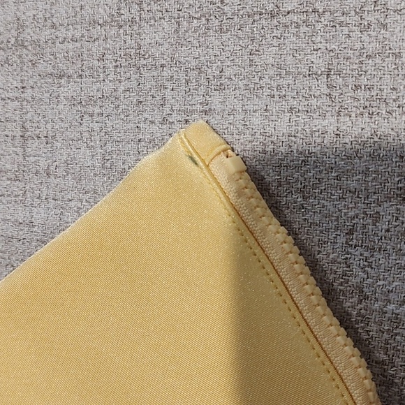 Triangl Swim Yellow Zip Pouch•Used•11.5"x8.5" - Picture 6 of 6